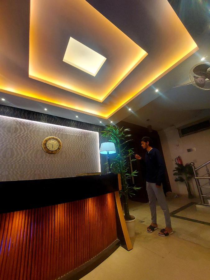 Ap Palace Hotel, Ayodhya Esterno foto