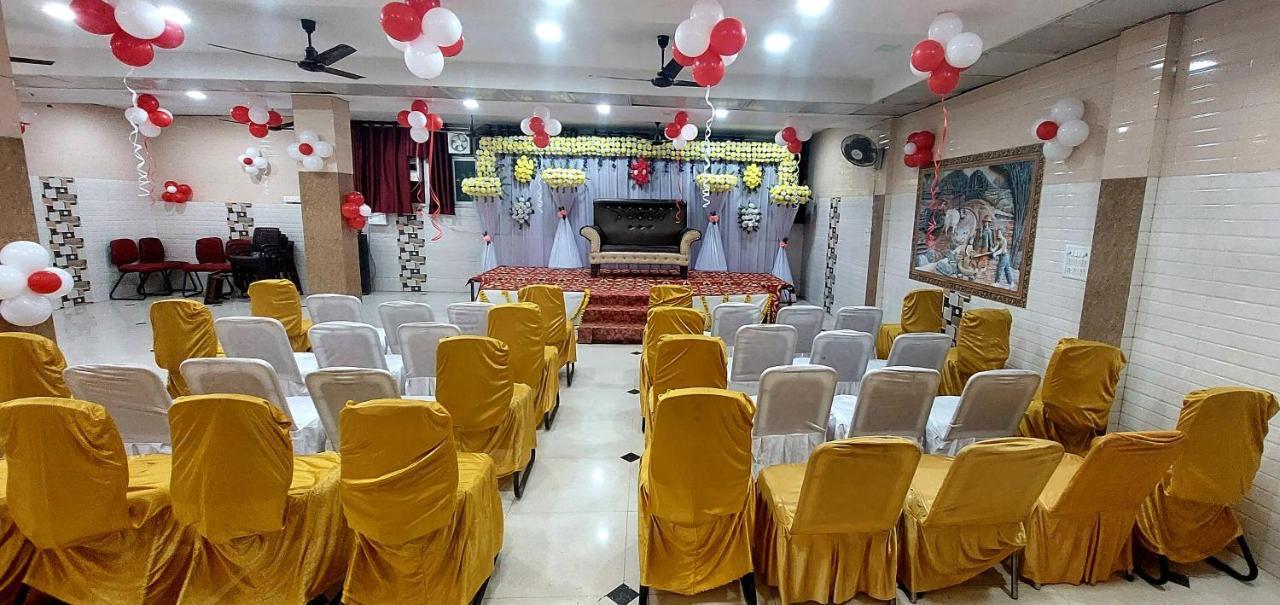 Ap Palace Hotel, Ayodhya Esterno foto